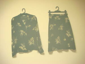  L'Est Rose largish bouquet pattern blouse & skirt setup black series beautiful goods 