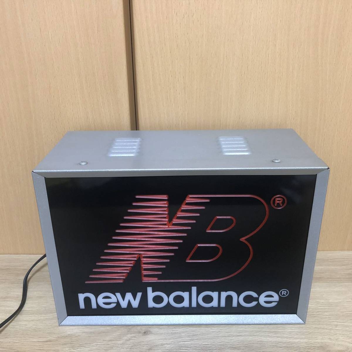 最安値 new balanceのディスプレイ 看板 sitedev.minifinder.se