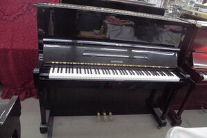 te. Paso n piano 125 black coating polishing exterior is beautiful 3ps.@petaru.. sound color . is good fare free ( conditions equipped )