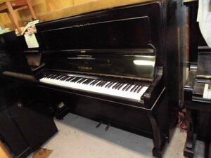 ウィルヘルムピアノ ２本ペタル 黒塗り 年数を経てますが良い音色です。お買い得 運賃無料・条件有り