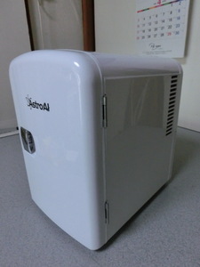  AstroAI社 冷 暖 保温コンパクトボックス LY0204A-AC/DC サイズW18xH26xD24cm 実働使用品 電源コード2セット付き 