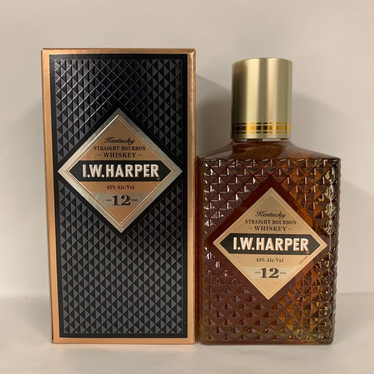 【人気急上昇】飲料/酒木箱箱入り グラス付き IWハーパー12年 750ml 未開封 新品