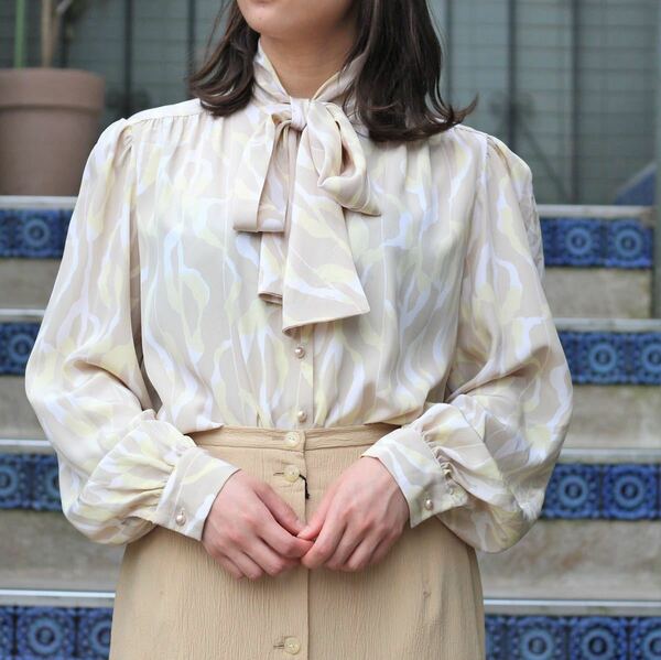 USA VINTAGE CASTLEBERRY PEARL BUTTON RIBBON TIE BLOUSE/アメリカ古着パールボタンリボンタイブラウス
