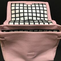 kate spade ケイトスペード　ピンクのレザーショルダーバッグ　美品訳あり_画像4