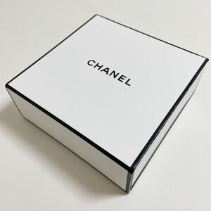 即決☆CHANEL シャネル ギフトボックス マグネット式 空箱 BOX 箱 ボックス 14.5×14.5×5.5cm