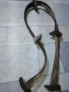 SATA電源4分岐ケーブル 4×SATA電源スプリッター