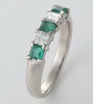 ☆エメラルド3石計0.61ct+ダイアのPt900製12.5号リング・4.8g/IP-6282_画像2