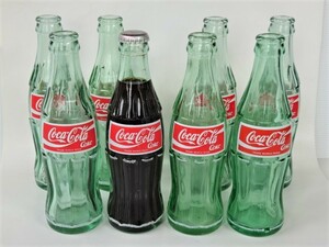 ●北九州コカ・コーラ《片面Coca-Cola/片面Coke 赤帯190mlボトル瓶☆中身入り1本と空瓶7本》☆送料込みです！