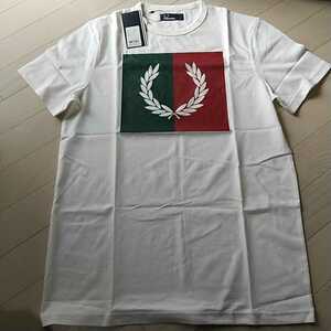 新品☆FRED PERRY　半袖Tシャツ 