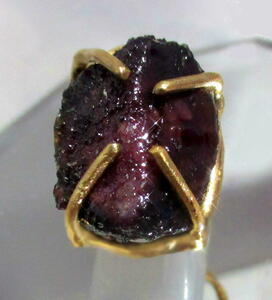 18KgF52ctAfricaNaturalRubyRING