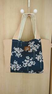 ハンドメイド すてきなピンクの花柄と帆布 ランチトートバッグ ②