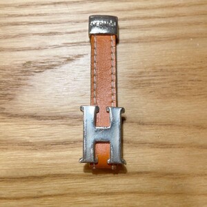 エルメス 本革 シルバーキーホルダー
