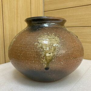 GJ9885 在銘あり　詳細不明　壺　花瓶　花器　高さ約19cm 現状品　1001