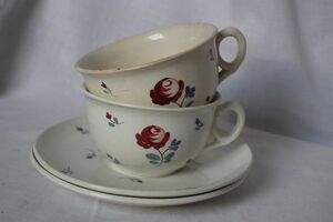 ベルギー アンティーク NIMY 古い陶器のカップとお皿のセット ハンドペイントの小花模様 C＆S2客セット 美品