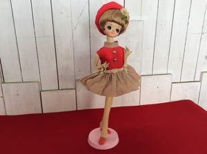 [ Showa Retro / Vintage doll / Sakura doll / fashion Poe z doll / fashion doll / red hat. young lady ] toy toy toy 