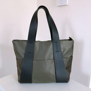 カーキ トートバッグ