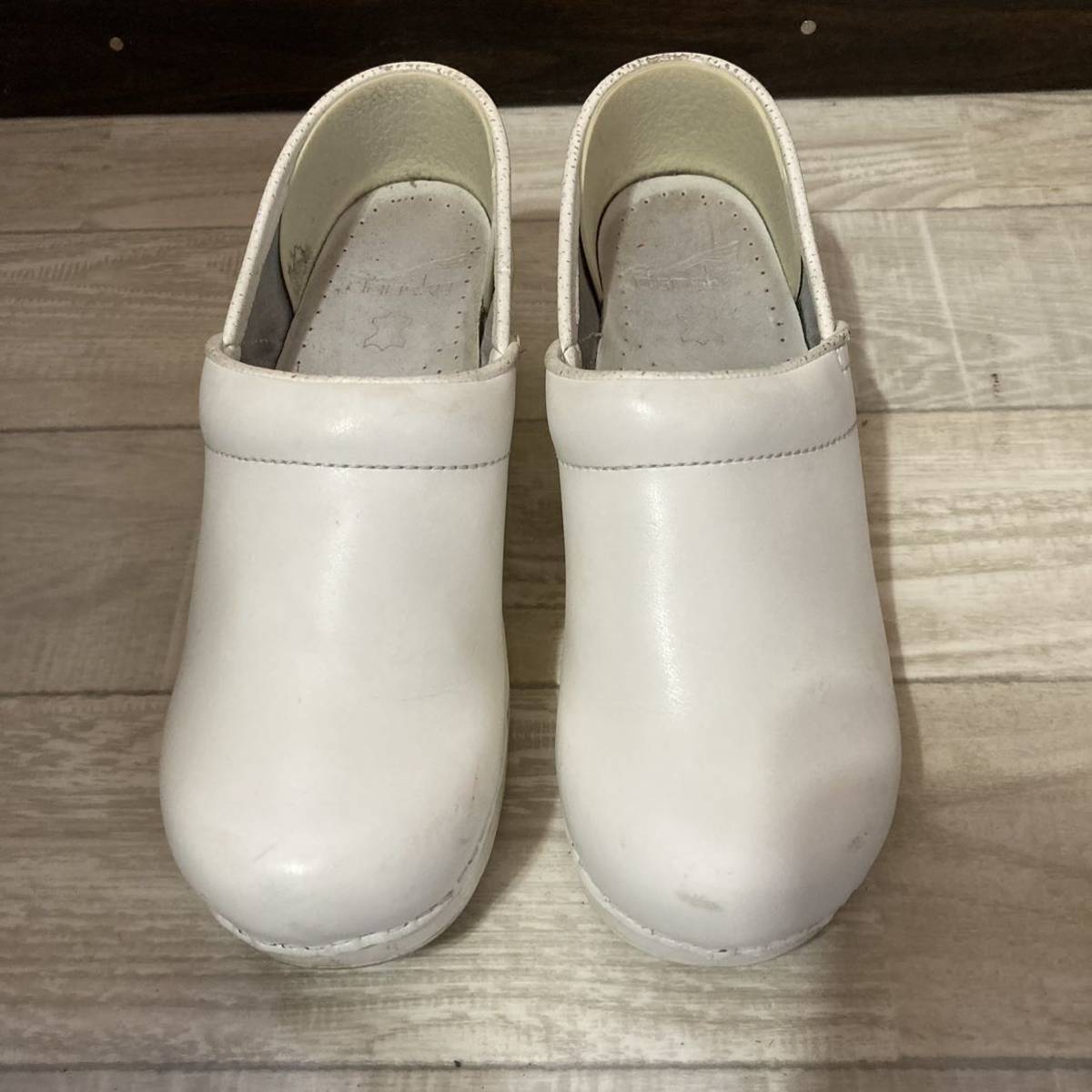 ダンスコ プロフェッショナルの値段と価格推移は?|2件の売買データ