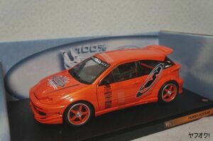 ホットウィール フォード フォーカス 1/18 ミニカー オレンジ