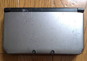 ニンテンドー3DS LL NINTENDO 3DS LL シルバー×ブラック ジャンク扱い 本体のみ 使用感有り 上下画面傷有り 起動確認済み 送料無料