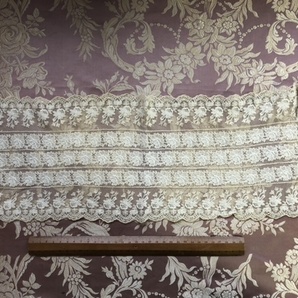 フランスアンティーク 豪華！美しいチュール系花刺繍びっしりドイリー！長方形 ロマンティック 繊細 ドールにの画像3