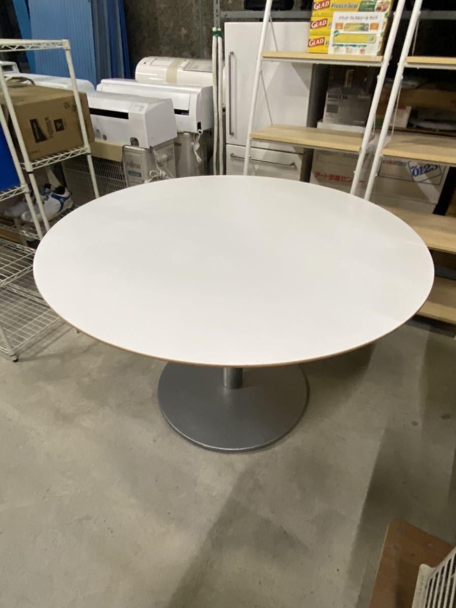 IKEA ドクスタ ラウンドテーブル 半額クーポン配布中! www.laessa.fr