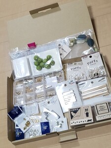 アクセサリーパーツ/金具/アソートセット/大量/ハンドメイド/判子/ヘアピン/ビーズ/スタンプ/