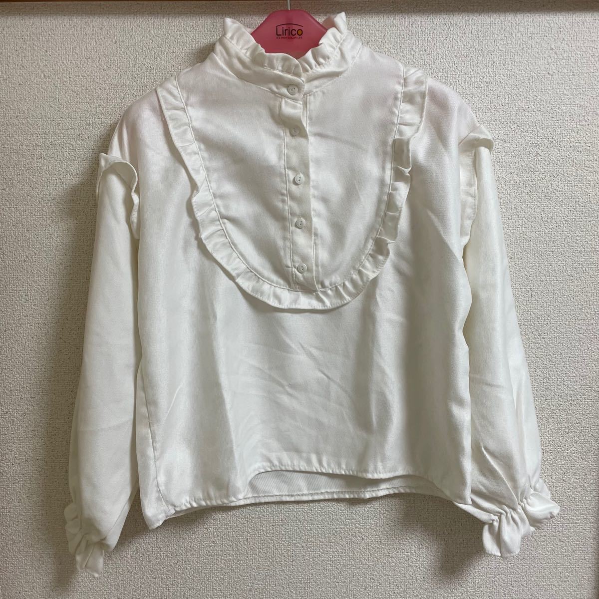 代引き手数料無料 あちゃちゅむムチャチャ 新品ネコ総柄フリルブラウス ...