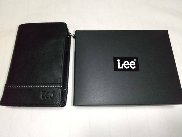 箱付き　Lee　ステッチデザイン　二つ折り財布　ブラック