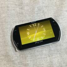 現状品 PSP go「プレイステーション・ポータブル go」 ピアノ・ブラック (PSP-N1000PB)_画像3