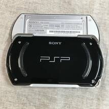 現状品 PSP go「プレイステーション・ポータブル go」 ピアノ・ブラック (PSP-N1000PB)_画像9