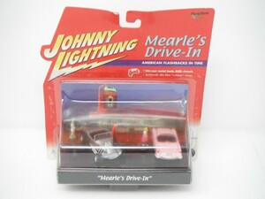 JOHNNY LIGHTNIG Johnny Lightning 1/64 AMERICAN FASHBACKS IN TIME ~Mearle's Drive-In~ figure attaching minicar 