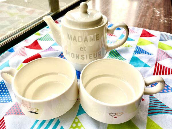 アフタヌーンティー カップ2個とポットのセット Madame et Monsieur Tea for 2