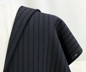 ■ホワイトヘッド社廃番ヴィンテージ品・当時物織マーク付き・濃紺にオールドストライプ・それとわかるデザインです。生地長さ2.7m