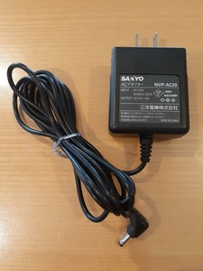 SANYO　サンヨー　ポータブルナビ（ゴリラ）用　ＡＣアダプター　NVP-AC20　中古品