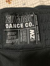 ZUMBA 新作★XSサイズ ショートパンツ★黒 正規品★ズンバ ハーフパンツ 短パン 新品同様タグ付き ブラック レディース パンツ_画像3