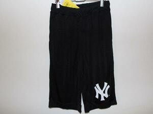 ニューヨーク ヤンキース Majestic New York Yankees ハーフパンツ 130 キッズ 新品