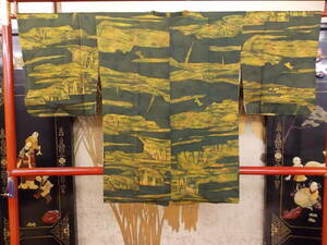 きもの今昔３７１５　道行コートコレクション　濃い濁りのグリーン地色に蝋彩手描き