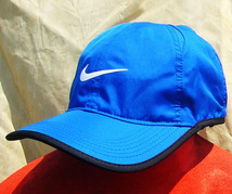 即決■NIKE■ブルーとクロのホトトギスcap■古着_画像2