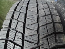 7215 235/70R16 2本セット ブリヂストン DM-V1 2019年製 スタッドレスタイヤ (沖縄県・離島は発送不可)_画像1