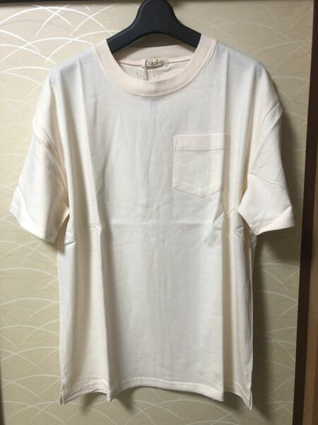 新品　ポケットTシャツ アイボリー　Mサイズ　オークランド