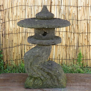  stone light . height 70.5. weight 41. nature tree type Kyushu production natural stone 