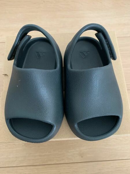 adidas INFANT YEEZY Slide ONYXアディダス インファント イージー スライド オニキス