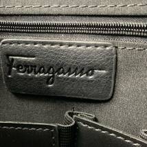 1円 【極美品 稀品】 Ferragamo サルヴァトーレフェラガモ ショルダーバッグ ボディバッグ オールレザー メンズ 紳士 斜め掛け ブラック 黒_画像8