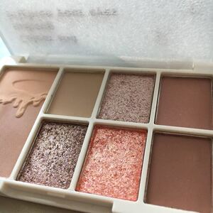 アイシャドウパレット