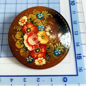 Art hand Auction Beautiful item by a Russian artist, signed, hand-painted flower brooch, NO.S380, Women's Accessories, brooch, others