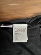 【新品未使用品 ¥8650-引き】UNCONDITIONAL アンコンディショナル Vネック切り替えTシャツ 紙タグ付き ブラック made in THE UK イギリス製_画像5
