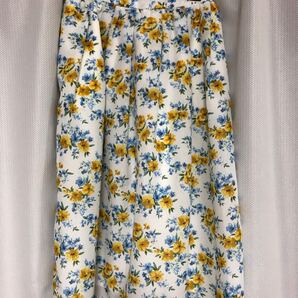 テチチ 花柄スカート