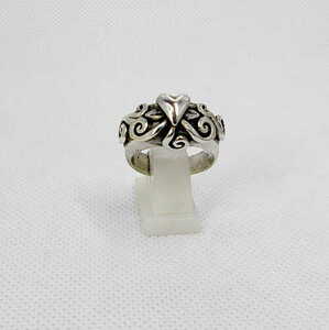  free shipping! Heart va in design. silver 925 made. ring!