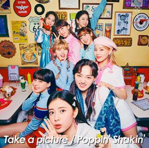 【送料無料】最安値　CDでお手元に　Take a picture/Poppin' Shakin' (通常盤) 　NiziU 