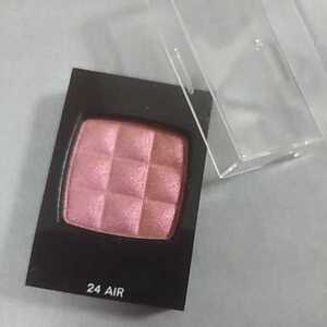 ★ Новый ★ Популярный цвет ★ Chanel Chanel Irer Onble 24 Air Eye Shadow Color Red